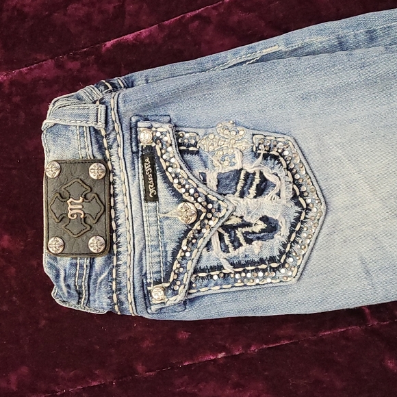 Miss Me Jeans - Picture 1 of 5
